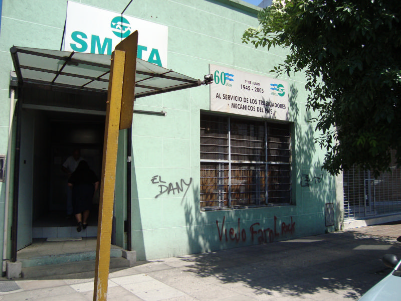 venta - Av. H. Yrigoyen 2300 Avellaneda (Ex Clinica)
